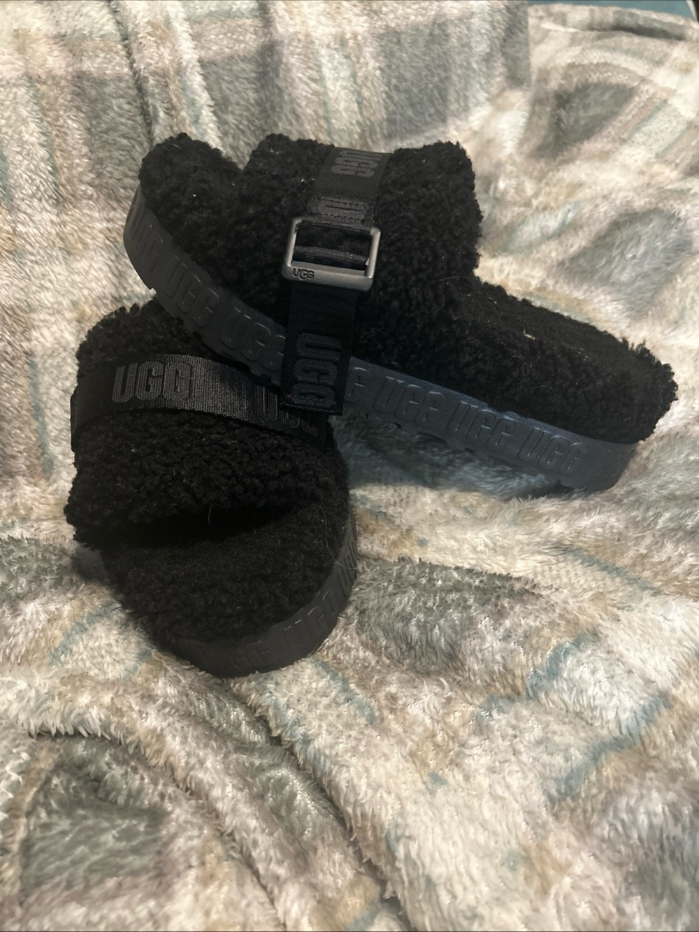 UGG Black Sherpa Slide Sandals with Logo Strap and Buckle